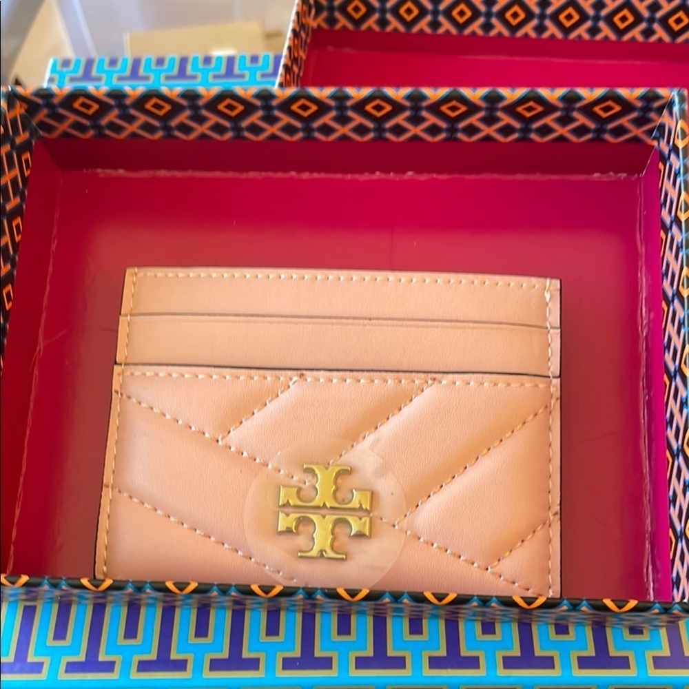 Tory Burch Kira Pink Quilted Leather Card Holder Gold Logo Wallet